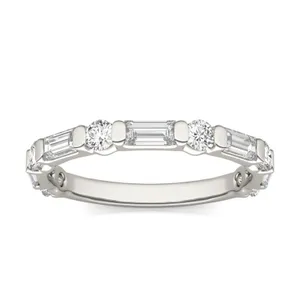 Fiona Ring (7/8 ct. tw. DEW) image, 