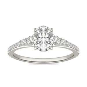 Oval Signature Graduated Side-Stone Engagement Ring image, 