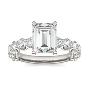 Emerald Wren Engagement Ring image, 